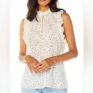 Robert Graham White Sleeveless Ruffled Blouse
Daniella Paisley Lace Top